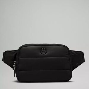 Like New Lululemon Athletica Everywhere Belt Bag Large 2L
Wunder Puff in Black